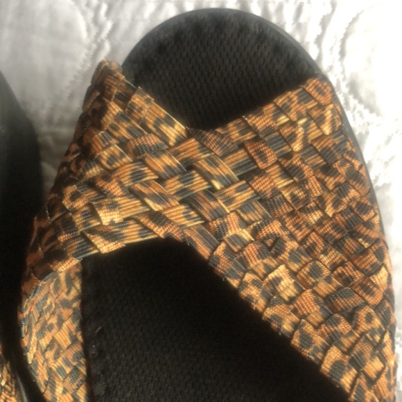 Nice sandals! - Picture 3 of 7